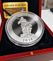 Preview: 1 kg Silber Wilhelm Tell 2014 – 999 Feinsilber, 100 mm, exklusives Holz-Etui